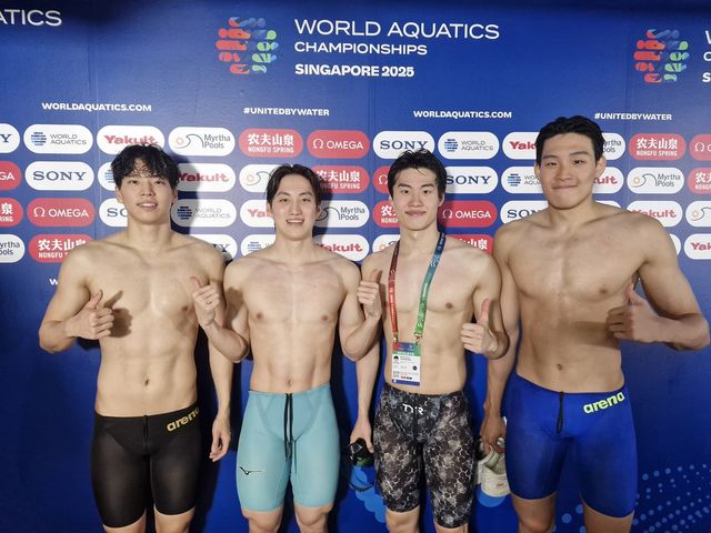 남자 혼계영 400ｍ 국가대표 이주호, 최동열, 황선우, 김영봄(이상 왼쪽부터). 