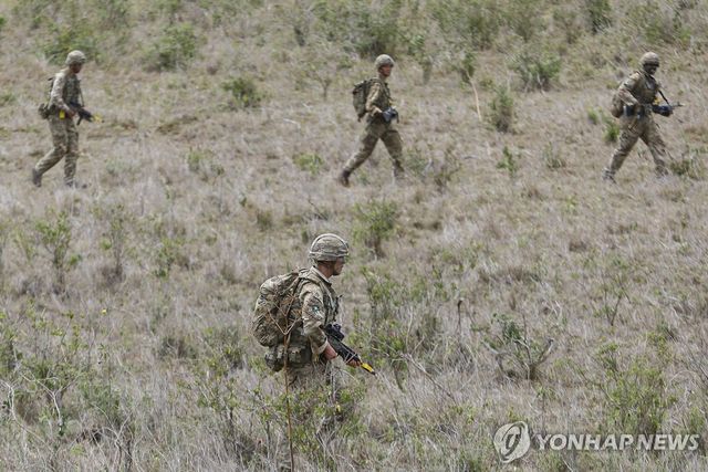 케냐 주둔 영국군들