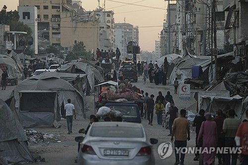 가자시티 떠나는 주민들