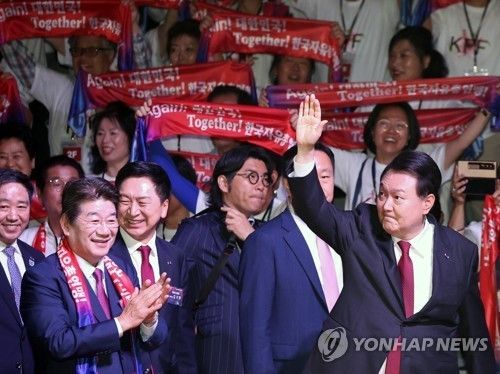 2023년 6월 28일 윤석열 전 대통령이 서울 중구 장충체육관에서 열린 한국자유총연맹 창립 제69주년 기념식에 입장하는 모습 [연합뉴스 자료사진]