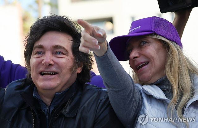 밀레이 아르헨티나 대통령과 여동생 카리나 비서실장