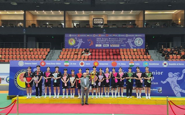 2위에 오른 한국 선수단.