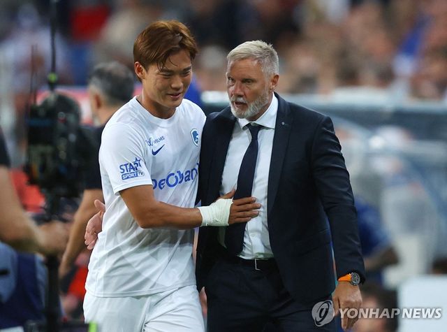 오현규와 핑크 감독