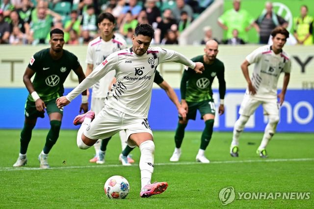 동점골 넣는 마인츠 아미리 지켜보는 이재성