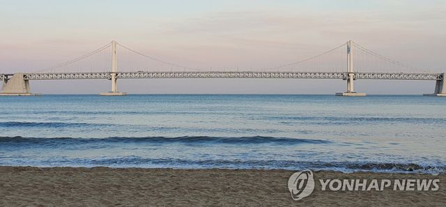 광안대교가 보이는 광안리해수욕장