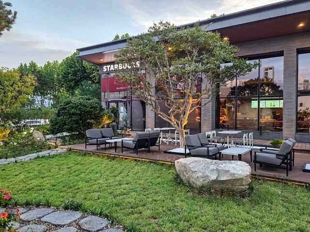 스타벅스 익산 부송점