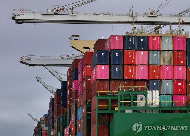 미국 오클랜드 무역항