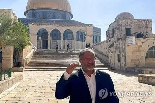 알아크사 모스크에 간 이스라엘 장관