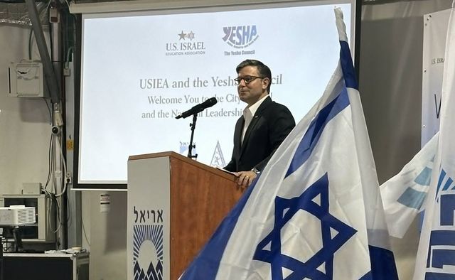 요르단강 서안 찾은 마이크 존슨 미국 하원의장