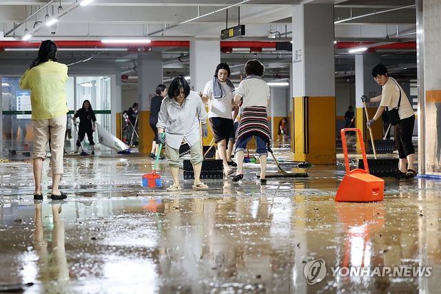 흙탕물 범벅 된 무안군보건소