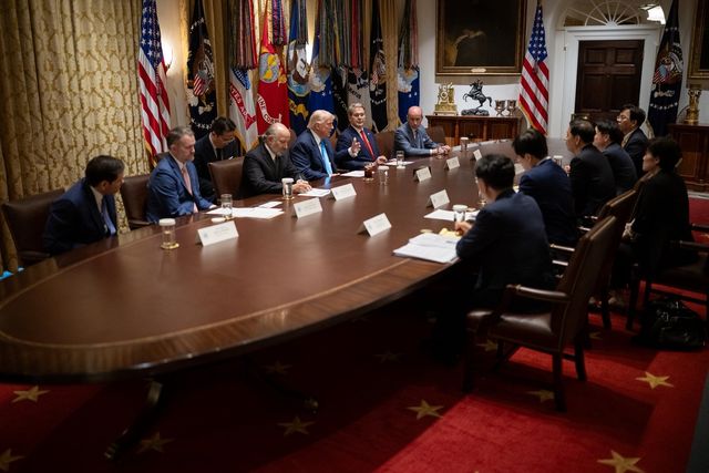 트럼프 대통령과 무역 협상하는 한국 정부 대표단