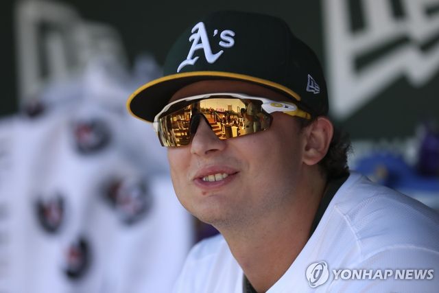 애슬래틱스 닉 커츠