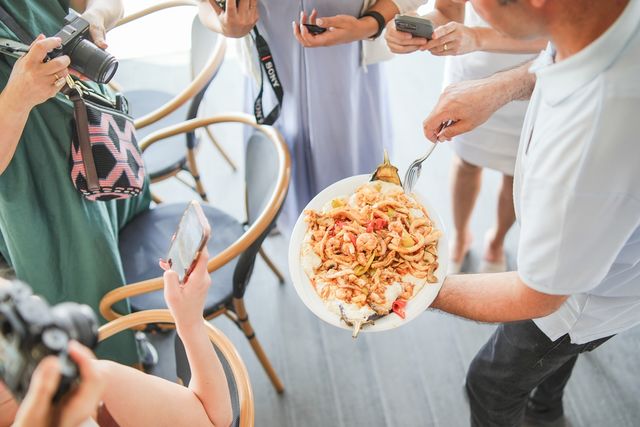 이즈미르의 미식 문화에 쏠린 세계 각국 기자들 [터키항공 제공]