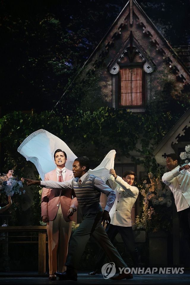 열연하는 매트 도일