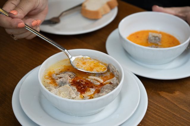 곱창전골과 유사한 탁심광장 뒷골목의 이슈켐베 수프 [사진/성연재 기자]