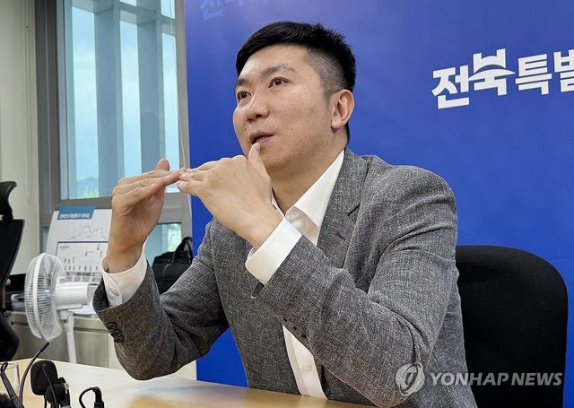 기자간담회하는 유승민 대한체육회장