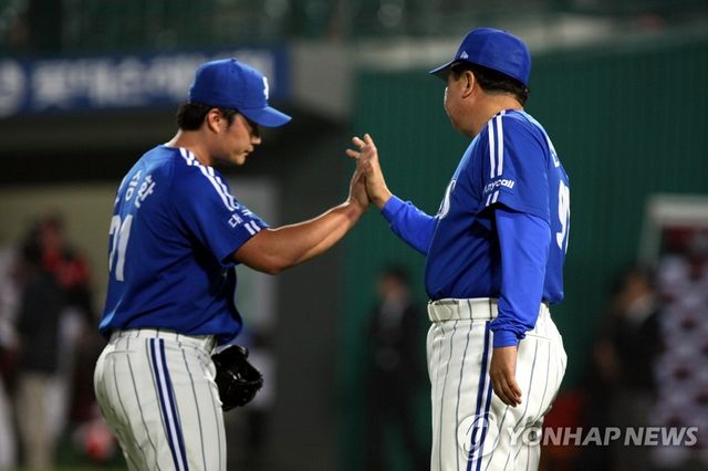 2008년 삼성 선동열 감독(오른쪽)과 오승환