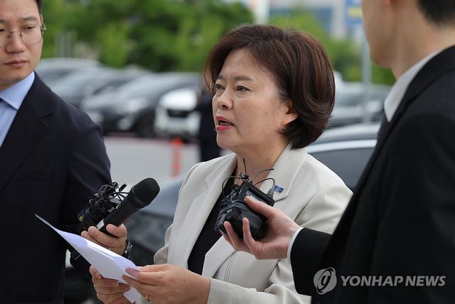 발언하는 조국혁신당 정춘생 의원