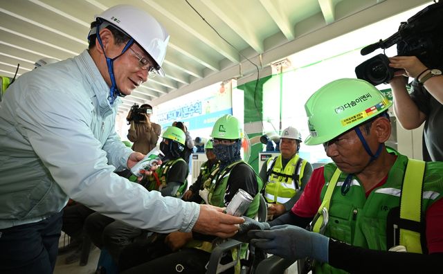 건설 근로자 안전관리 실태 점검하는 유정복 시장