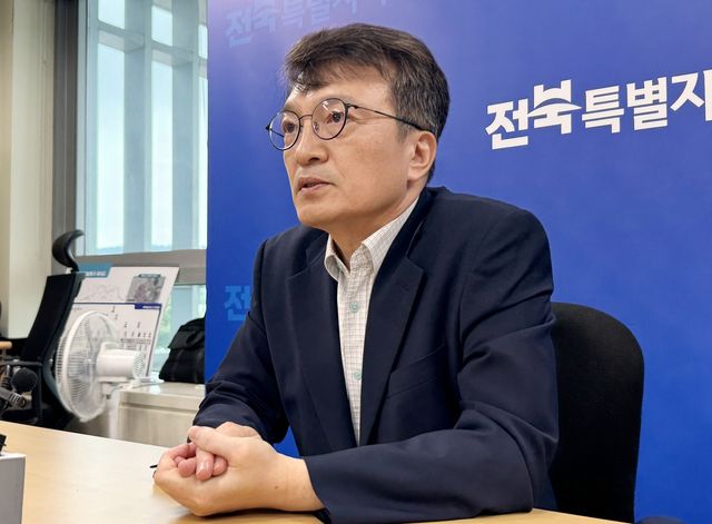 기자간담회하는 김의겸 새만금개발청장