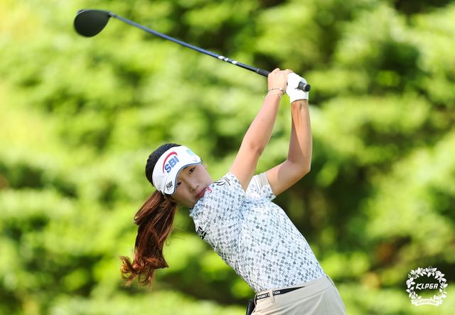 이동은의 호쾌한 드라이버 스윙.