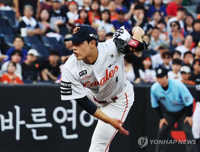 역투하는 문동주