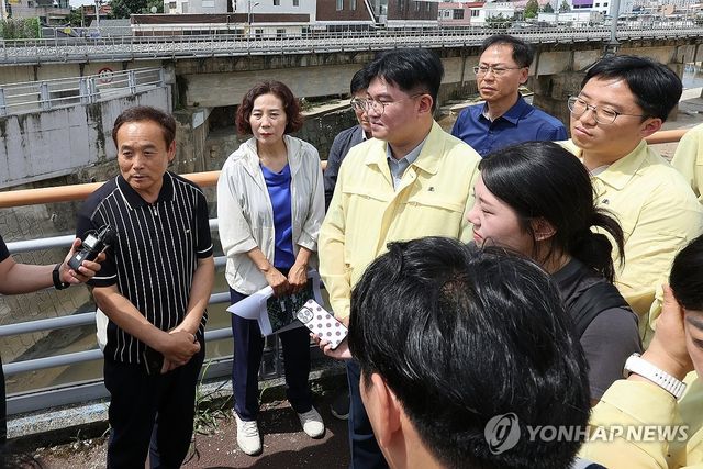 광주 수해현장 찾은 국정기획위