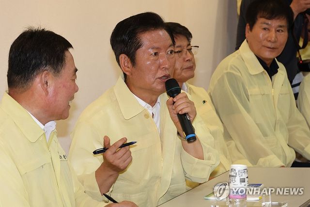 무안군 수해 주민과 간담회 하는 정청래 대표