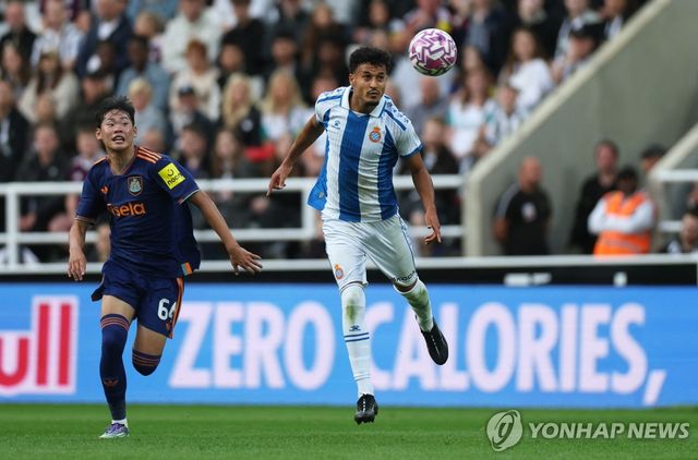 에스파뇰과 친선전 소화하는 박승수