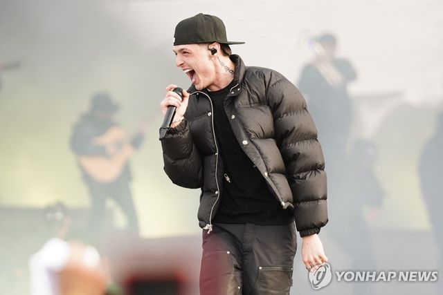 지난 5월 미국 시카고에서 공연하는 페소 플루마