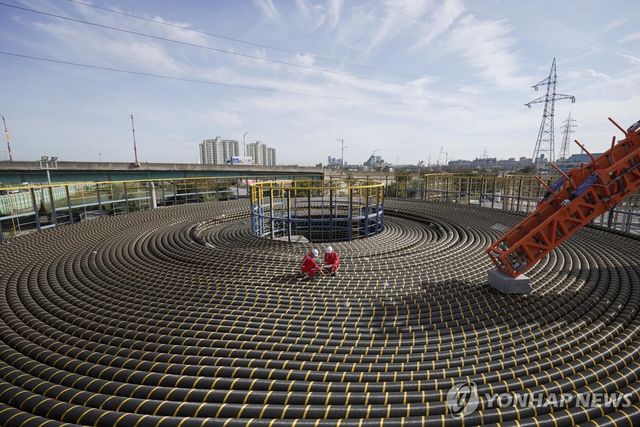 LS전선 동해사업장 내 턴테이블에 감긴 해저케이블