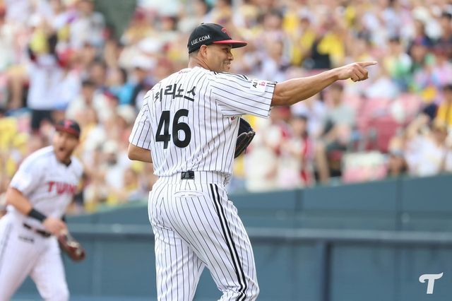 9일 경기에 등판한 LG 치리노스