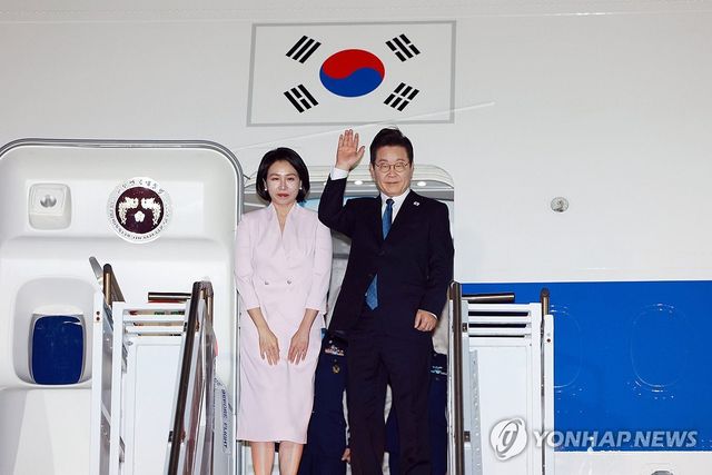 미국 방문 일정 마친 이재명 대통령 부부