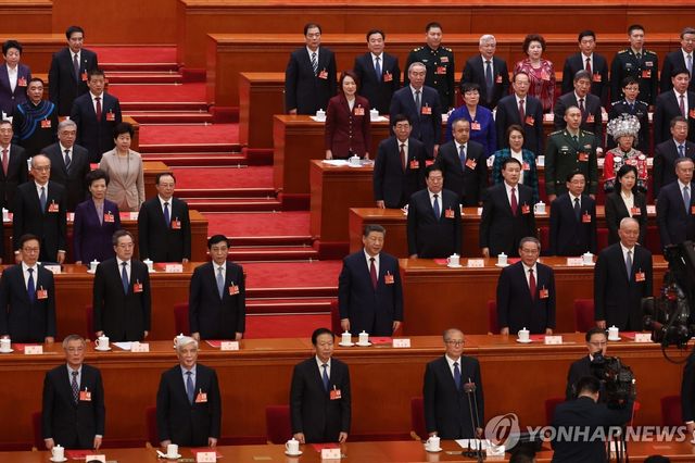3월 전인대 폐막식에 모인 중국 지도부