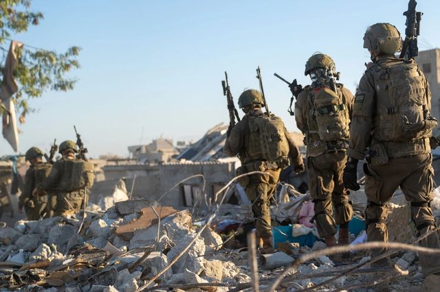 가자지구에서 작전 중인 이스라엘 군인들