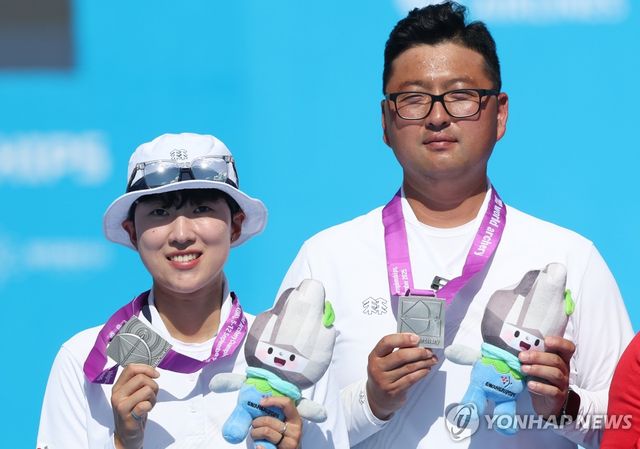 안산-김우진, 광주 세계양궁 혼성전 은메달