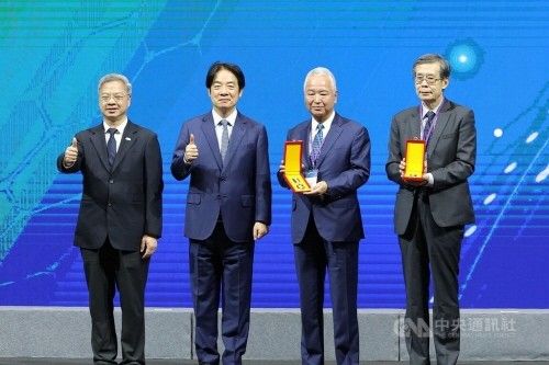 라이칭더 대만 총통(왼쪽에서 2번째)