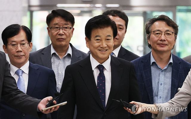 법원 출석한 정동영 통일부 장관