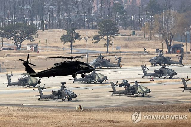 이륙하는 블랙호크