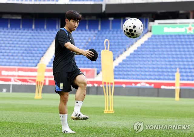 훈련하는 이강인