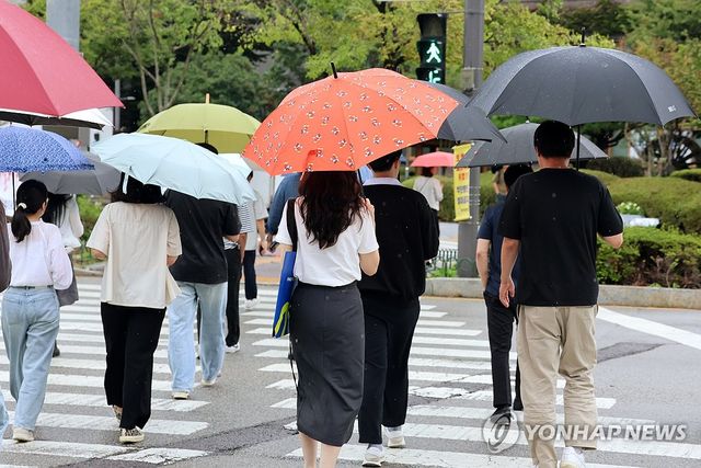 가을비 내리는 거리