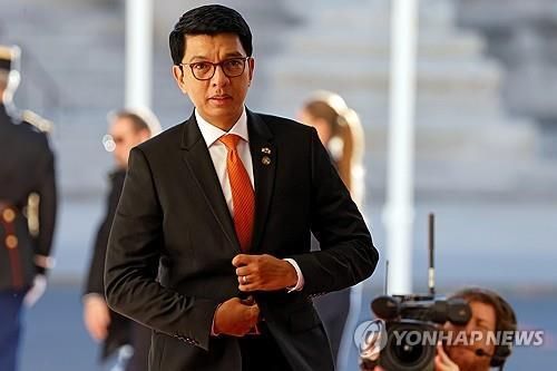 안드리 라조엘리나 대통령