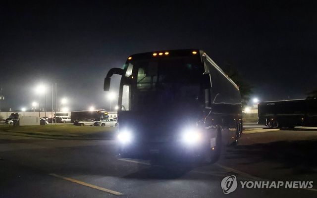 미 구금 한국 근로자, 귀국 위해 애틀란타 공항으로