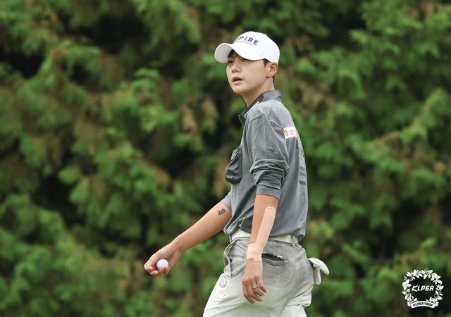 홀아웃하는 박성현.