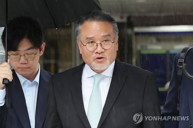 특검 첫 구속영장 청구, 삼부토건 회장 심사 출석