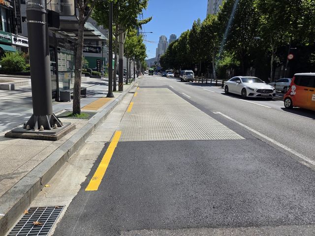 고강성 프리캐스트 공사가 완료된 도성초 버스정류장