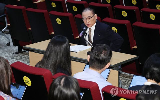 기자간담회 하는 국가안보실장