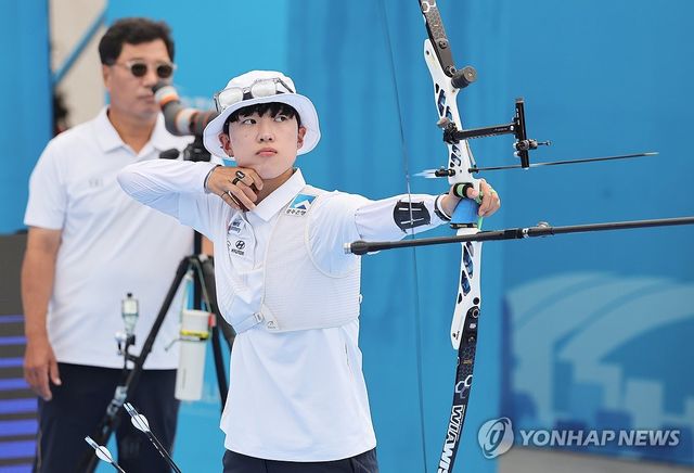 안산의 8강전 경기 장면