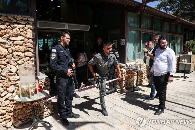 12일(현지시간) 흉기 테러 발생한 추바 키부츠의 호텔