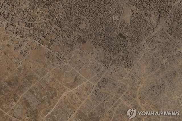 플래닛랩스가 지난 2일 촬영한 가자시티 외곽 자이툰·사브라 지역 위성사진.[AP=연합뉴스. 재판매 및 DB 금지]